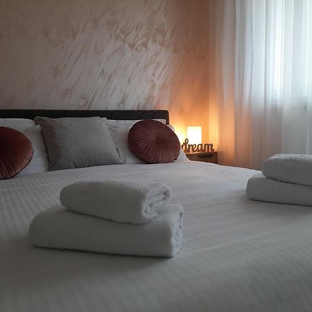 Apartman Kristal Sremska Mitrovica Extérieur photo