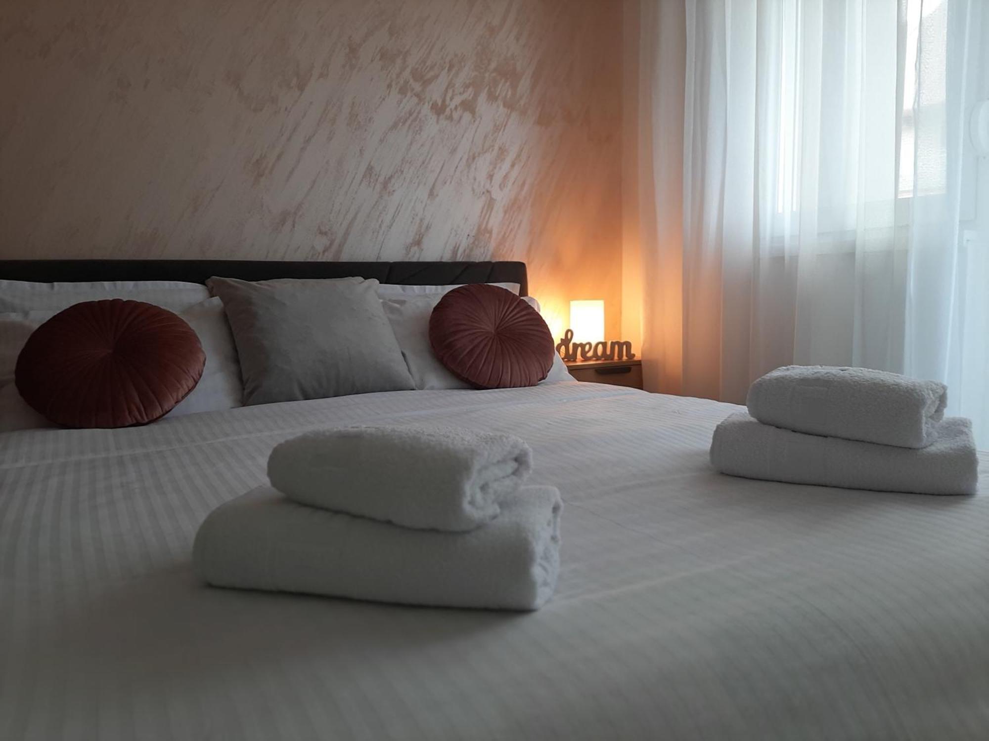Apartman Kristal Sremska Mitrovica Extérieur photo